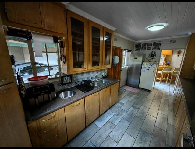 4 BEDROOM HOUSE FOR SALE IN VANDERBIJLPARK SE 6